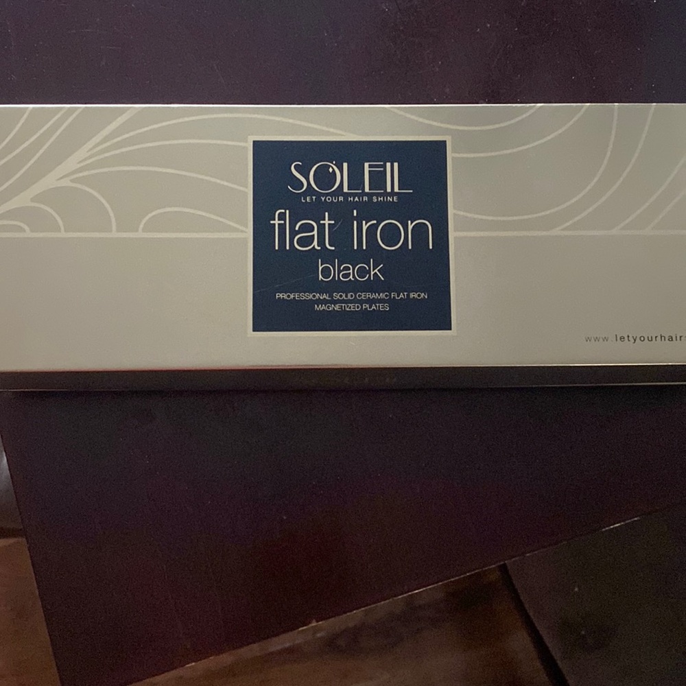 Soleil flat iron